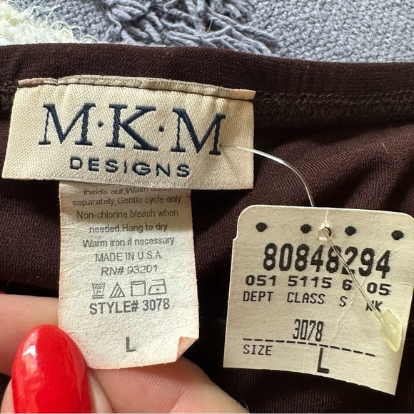 MKM Designs Y2K Vintage Asymmetrical Skirt. Brown. Size: Large. - Picture 4 of 4